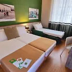 Green Class Hotel Astoria